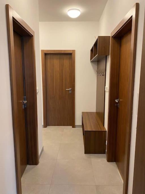 Spacious 2Br Apartment 6Min From Prague Castle! Ngoại thất bức ảnh